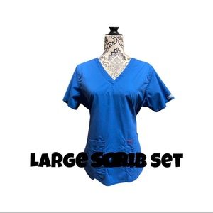 Med Couture NWOT LARGE